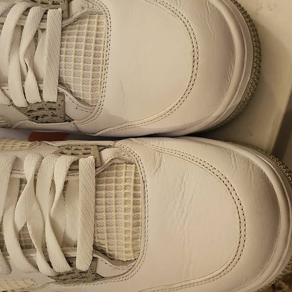 Nike Jordan 4s - Picture 4 of 9